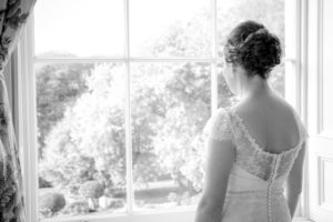 choosing a wedding photographer