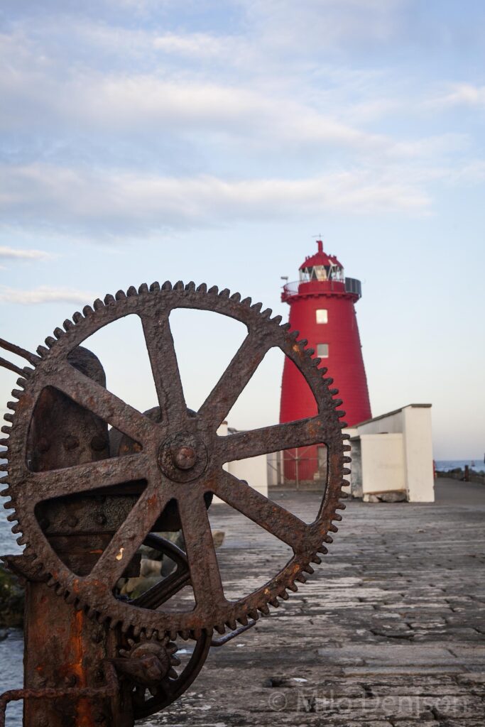 the lighouse at poolbeg